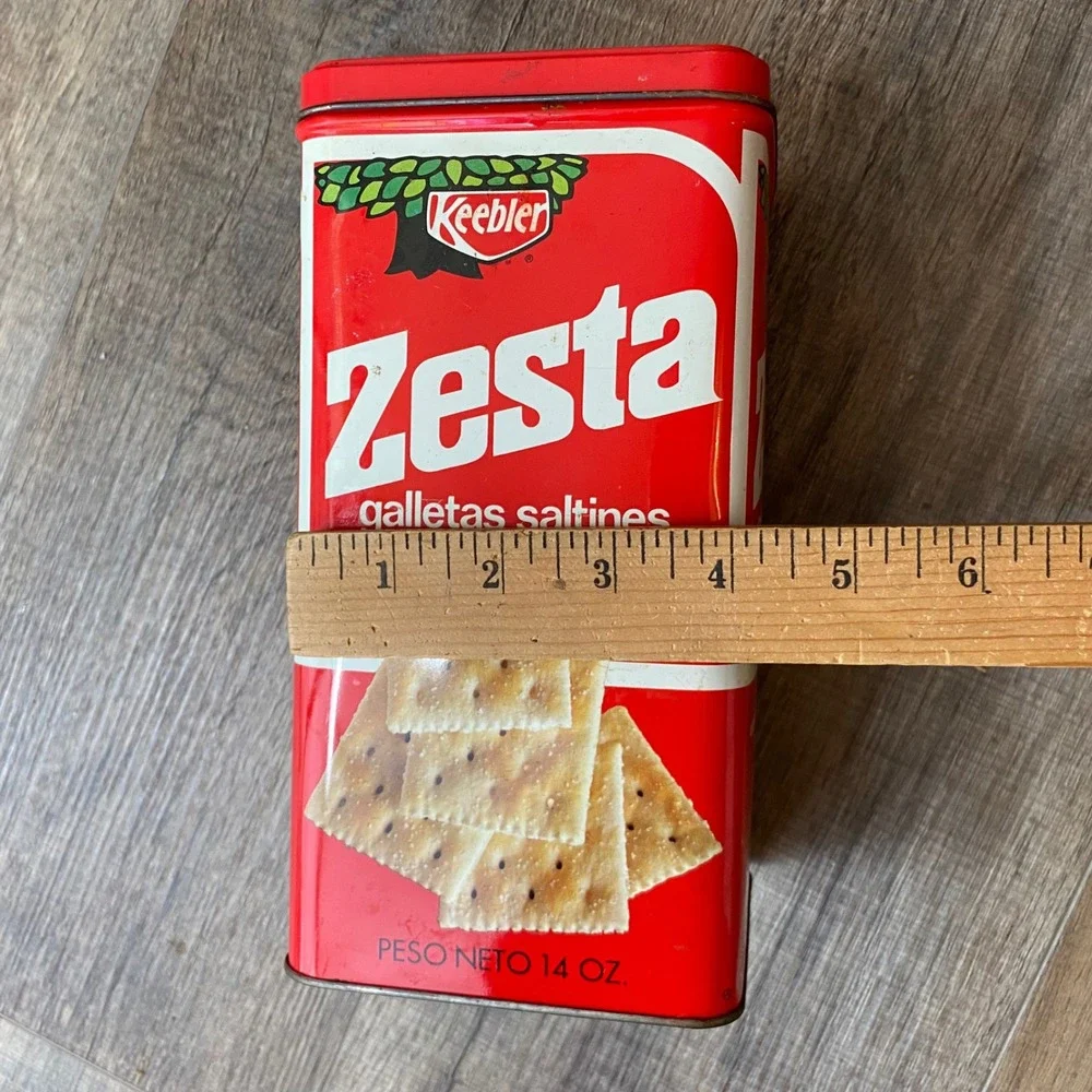 Vintage 1971 Keebler Zesta Saltine Crackers Tin Red 14oz Metal Storage Box USA